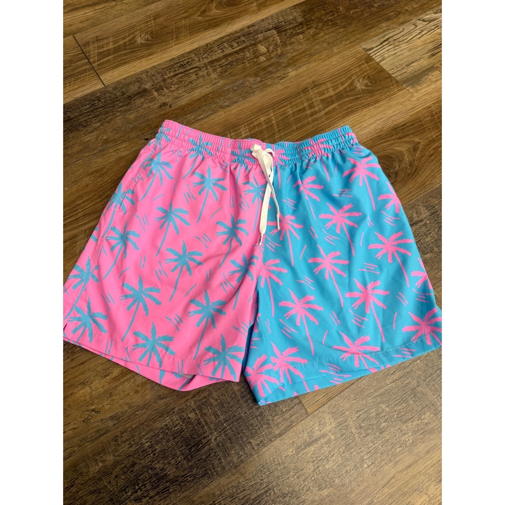 Chubbies Mens Swim Trunks Large 5.5 Inseam Pink Blue Tropical Palm Tree Shorts